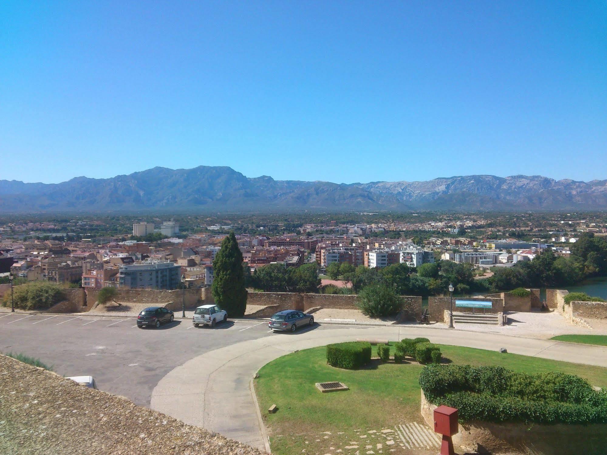 Hotel De 4*