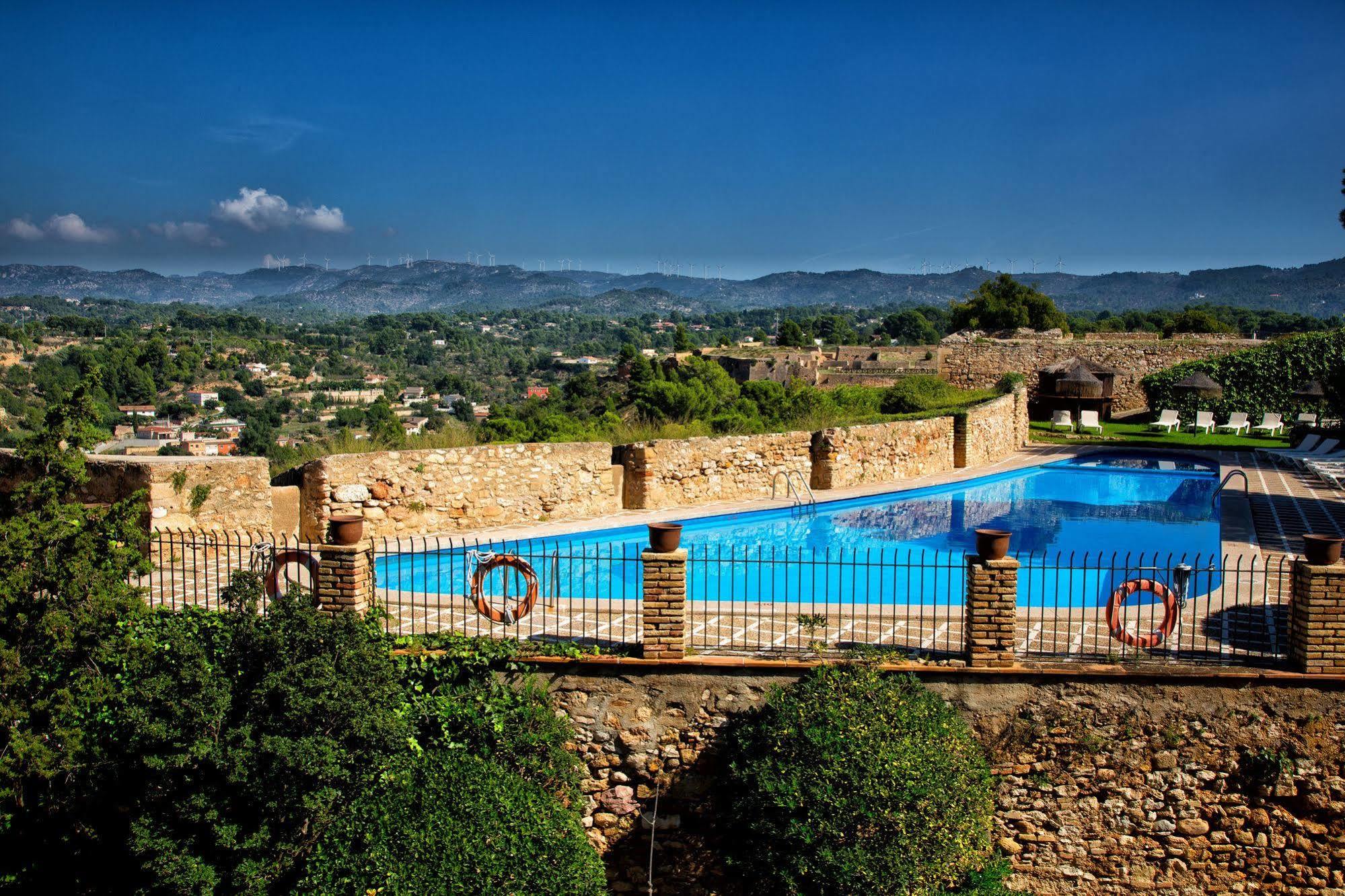 Hotel De 4*